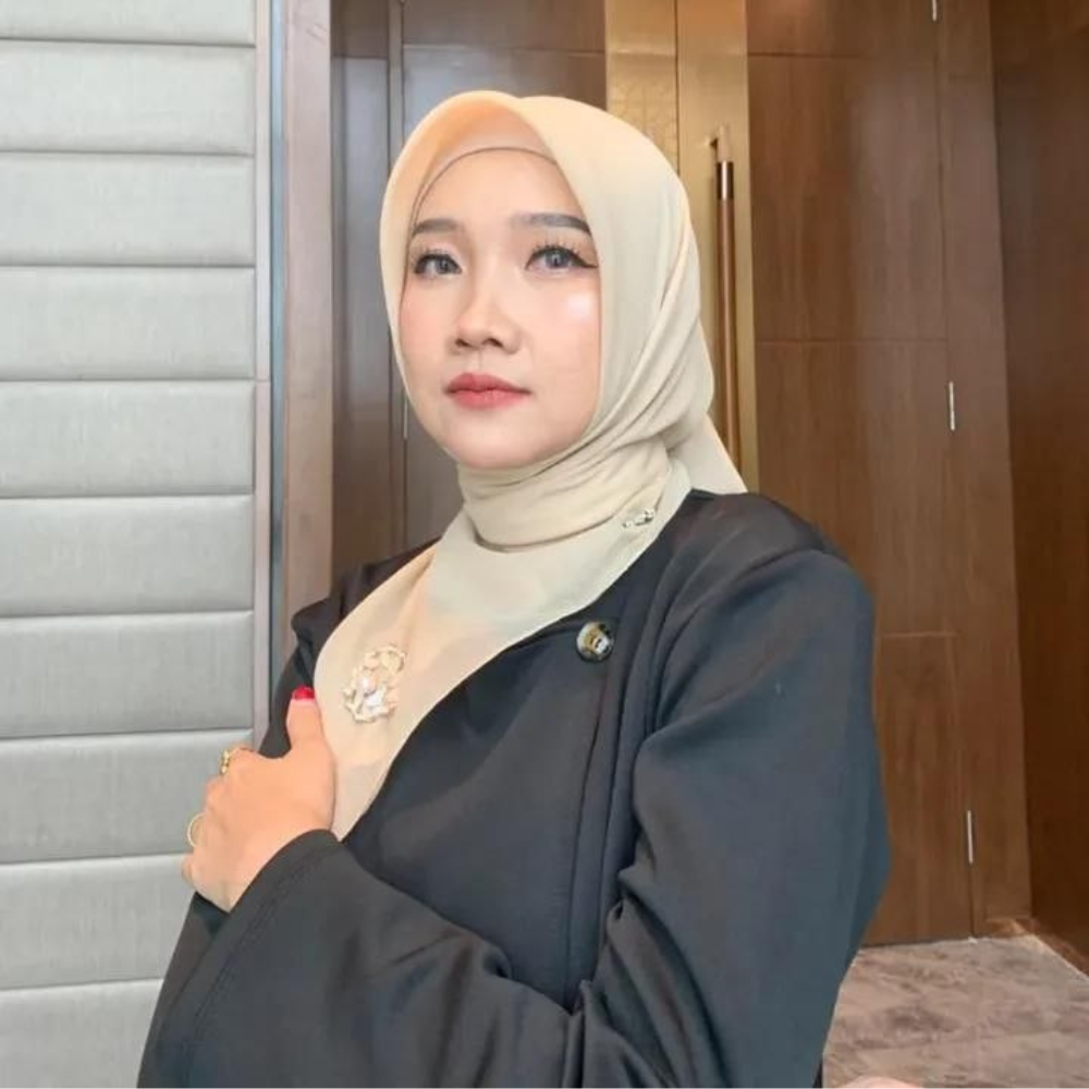 Mira Corporate MC Jakarta Berpengalaman